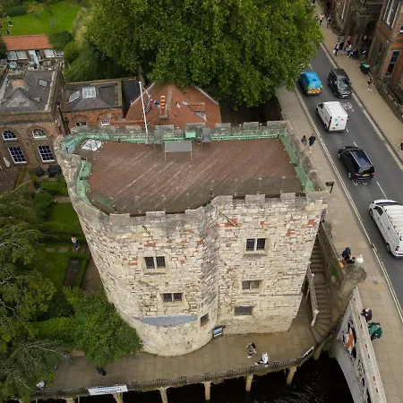 Lendal Tower Vila York Exterior foto